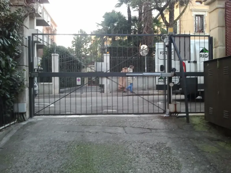 Intervento su cancello automatico condominiale – Saragozza Bologna