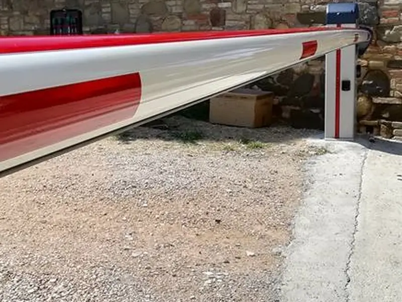 Sbarra automatica per accesso veicolare – Santa Viola Bologna